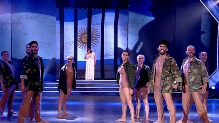 GALA CINTHIA.jpg
