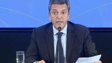 Elevamos el piso del Impuesto a las Ganancias a partir de agosto a $700.875 pesos, dijo Sergio Massa.