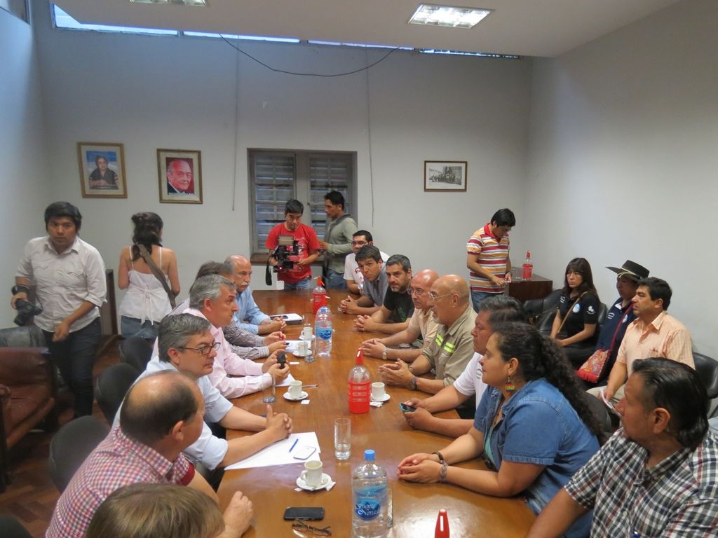 Reunión con la Intersindical