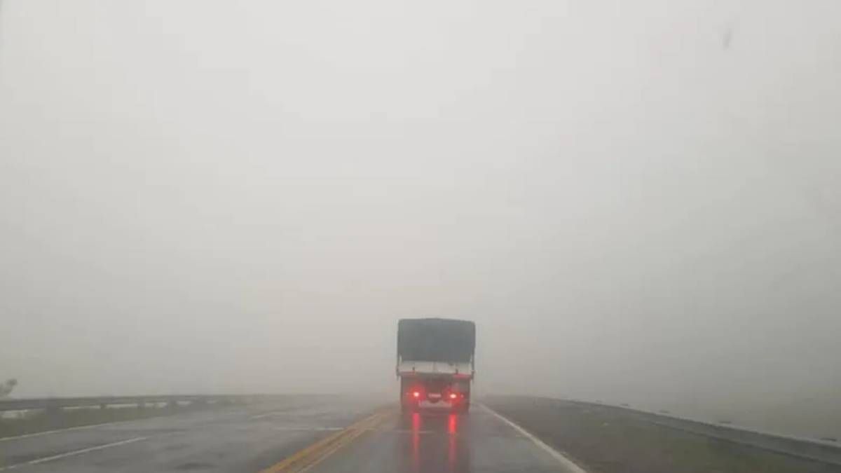 Neblina reduce la visibilidad en la Ruta Nacional 9 entre Bárcena y Tumbaya