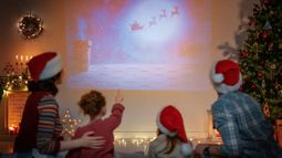 La Navidad genera el clima ideal para ver en familia películas que giren en torno a Papa Noel.