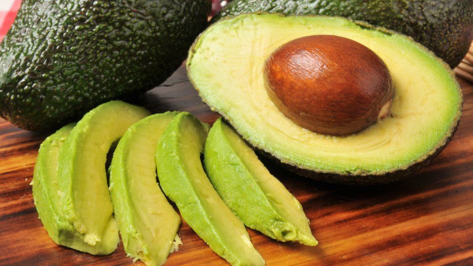 Aceite de oliva, palta y avena aliados contra el colesterol alto