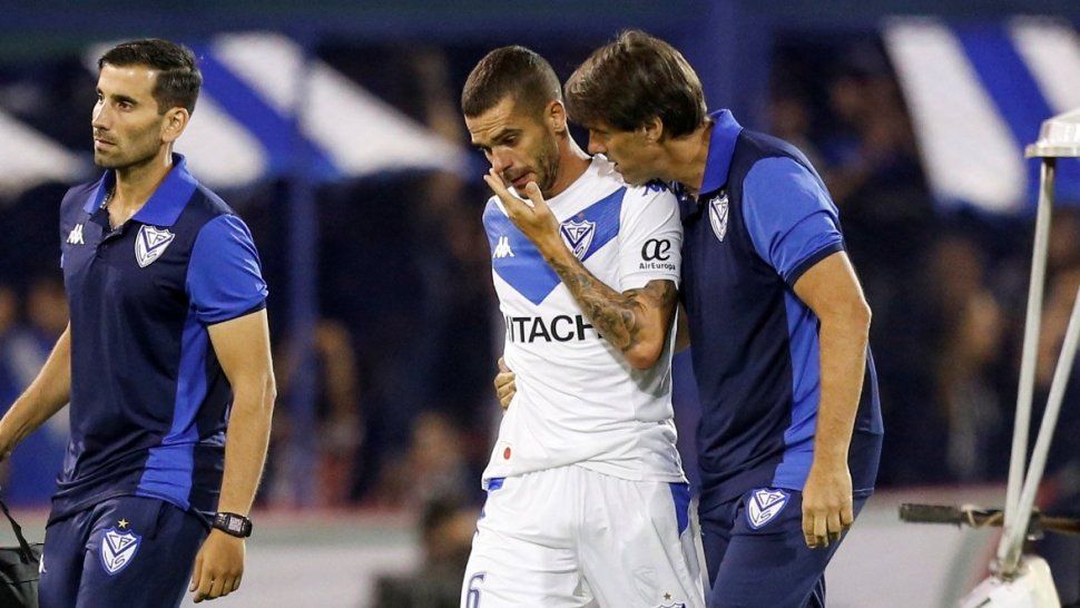 Fernando Gago se rompió los ligamentos