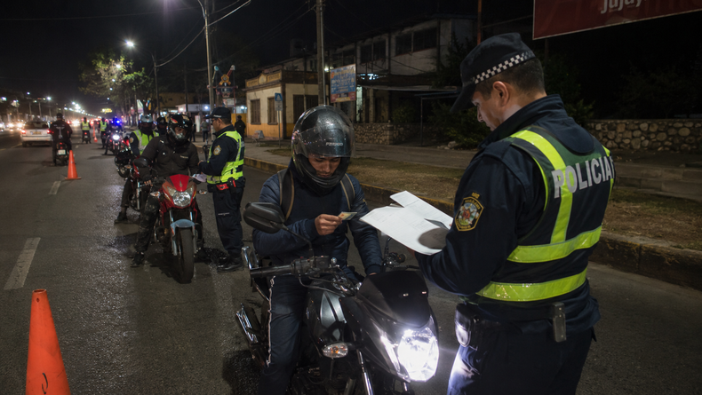 La conducción de motos por parte de menores no solo implica una infracción, sino también un riesgo concreto para ellos, para peatones y para otros conductores