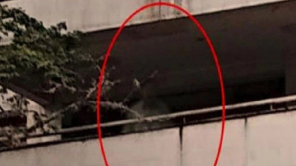 Aparece el fantasma de Pablo Escobar en su vieja mansión y la imagen se viralizó