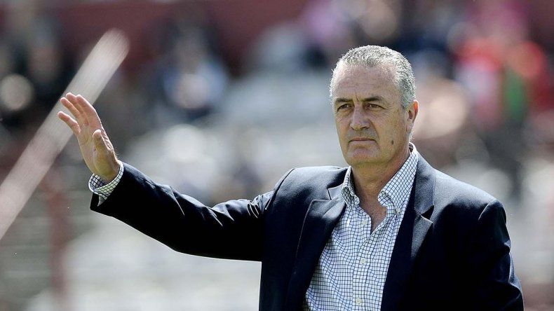 Gustavo Alfaro es el nuevo DT de Boca y se despidió de Huracán con una carta