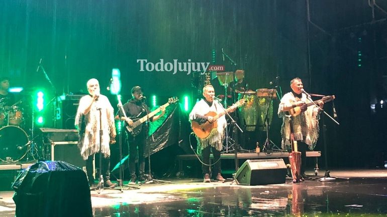 Última noche del Carnaval de Los Tekis con Los Kjarkas