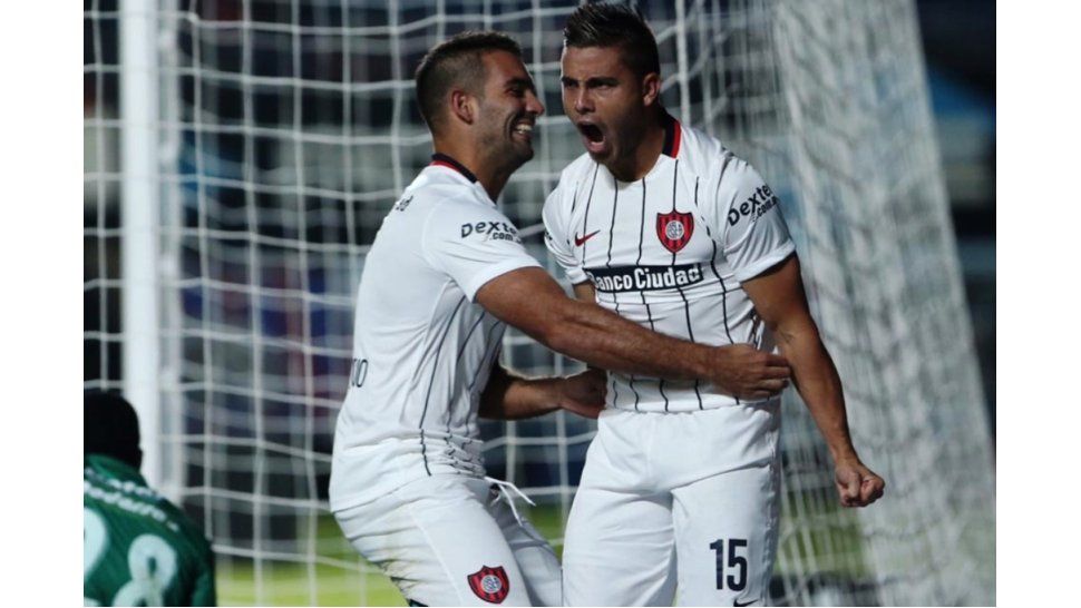 Triunfo y punta para San Lorenzo