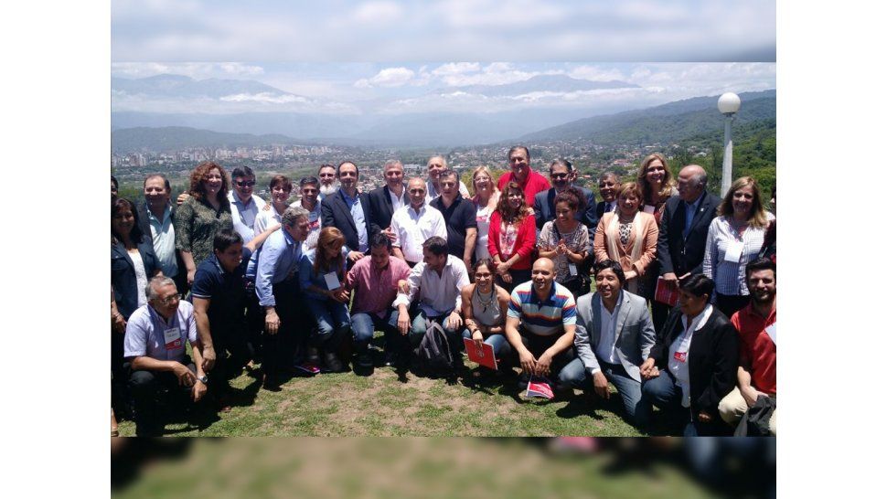 Reunión de dirigentes UCR