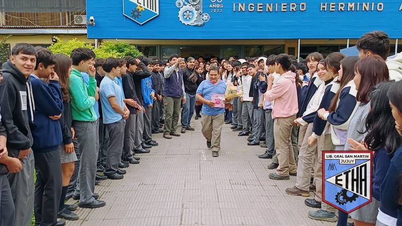 Muy querido y respetado por jóvenes y adultos.