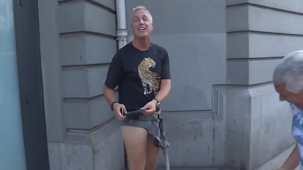 La broma que dejó a Marley al desnudo en las calles de Roma