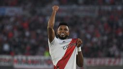 Liga Profesional: River goleó a Estudiantes y da pelea&nbsp;