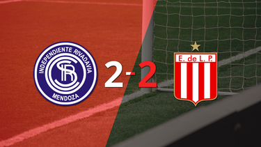 Empate a 2 entre Independiente Riv. (M) y Estudiantes