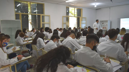 Medicina: otorgarán becas para estudiantes jujeños