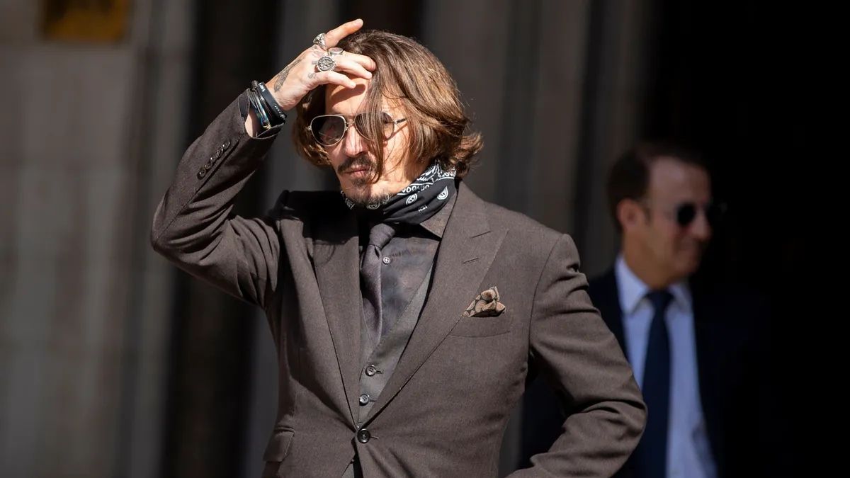 El actor, de 58 años, declaró que Heard, de 35 años, se encargó de difamarlo cuando escribió un artículo de opinión en diciembre de 2018.&nbsp;
