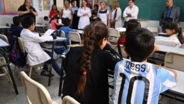 Cómo será la jornada escolar en el primer partido de Argentina