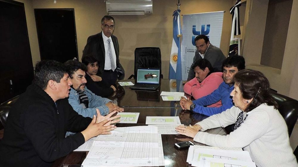 Reunión en el IVUJ