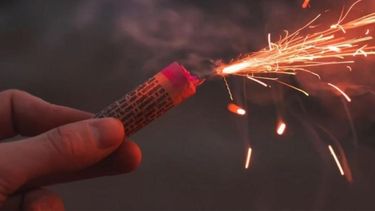Concientización sobre el uso de cohetes.