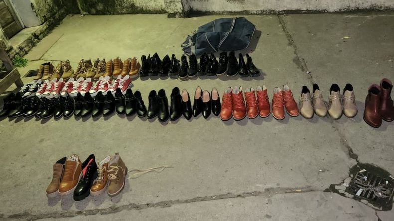 Detenido con 35 pares de zapatos 1.jpg