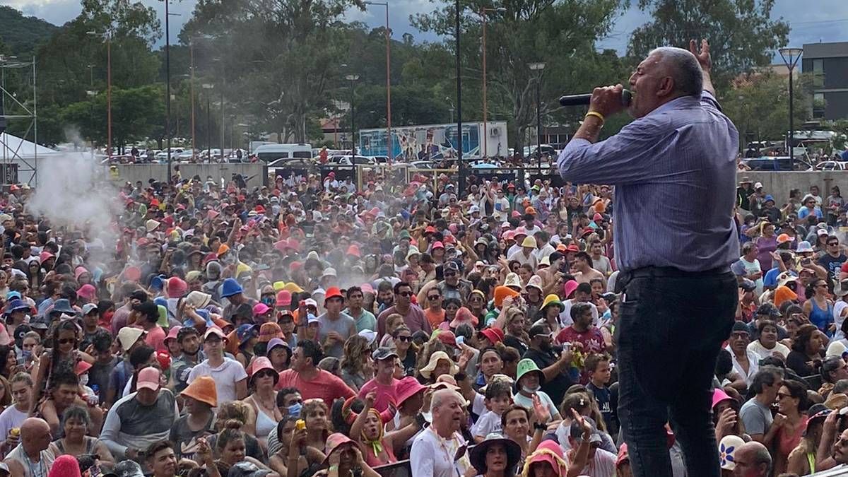 Carnaval de Los Tekis: Carlín Andrade en el Carnavalódromo