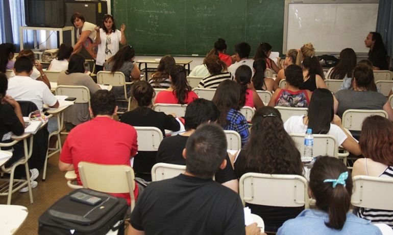 Ingreso a la UNJu para mayores de 25 años sin estudios completos