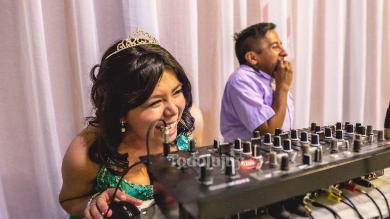 Agustina cumplió su sueño y tuvo su fiesta de 15 años