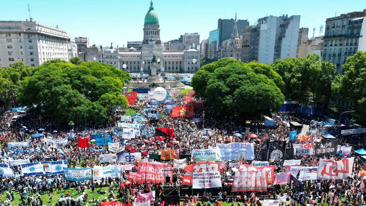 movimientos sociales comienzan un plan de lucha contra el gobierno
