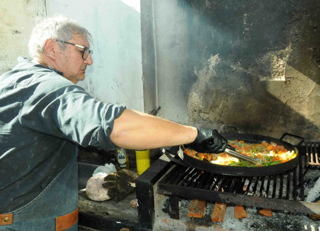 Concurso de Comida al Disco en Reyes.