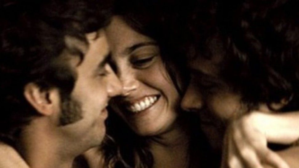 ¿Poliamor? Según un sexólogo, los seres humanos no pueden ser monógamos