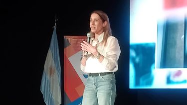 María EugeniaBurgos distinguida como el Premio Lola Mora, “Mujeres que Inspiran”