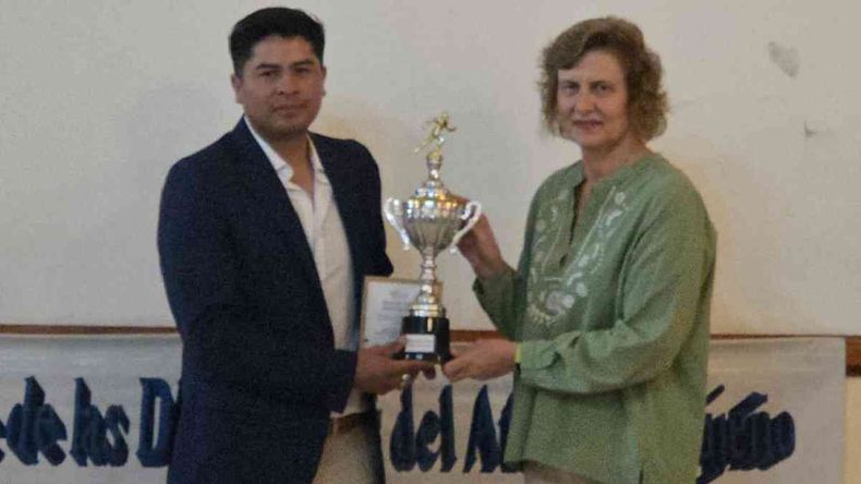 La Federación Jujeña de Atletismo realizó la noche de las distinciones de Jujuy 2025