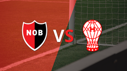 Newell`s celebró una victoria 2-0 sobre Huracán