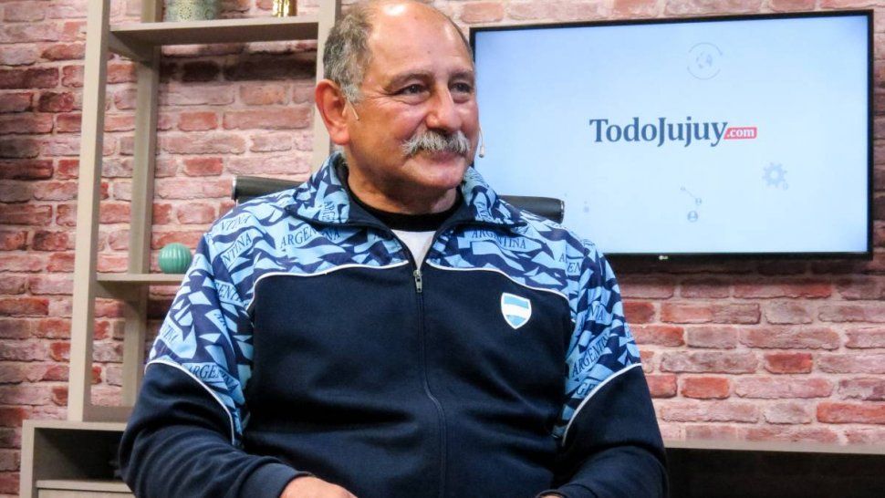 ABRAHAM JURE - Entrenador de Gimnasia