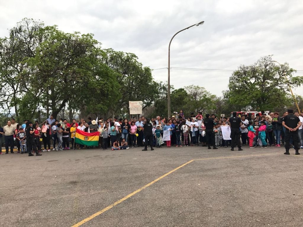 La gente esperó a la virgen