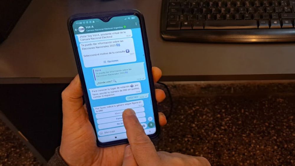 ChatBot en WhatsApp sobre las PASO 2033