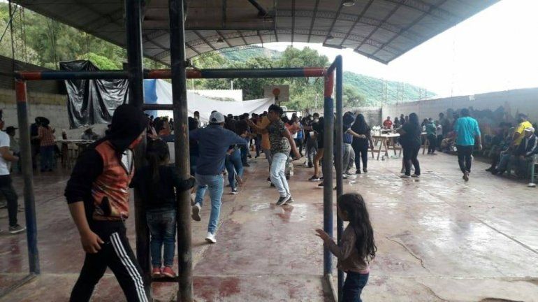 Desmantelan una fiesta clandestina con 150 personas