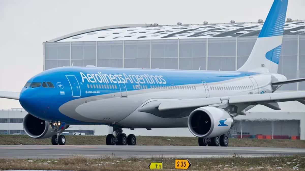 Cerca de las 15:20, se levantó el paro de la Asociación de Pilotos de Líneas Aéreas (APLA).&nbsp;