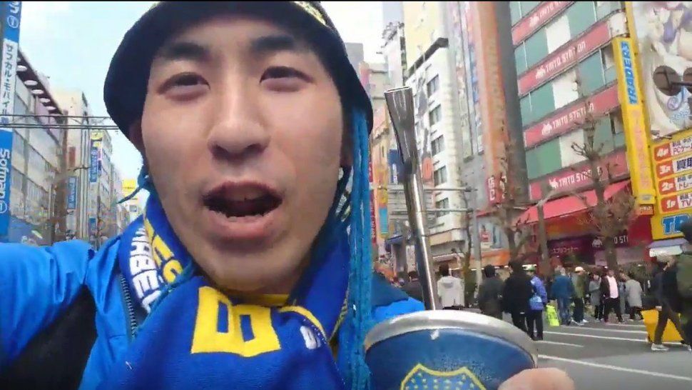 Amor Xeneize: el hincha japonés renunció a su trabajo y regresó para el Superclásico