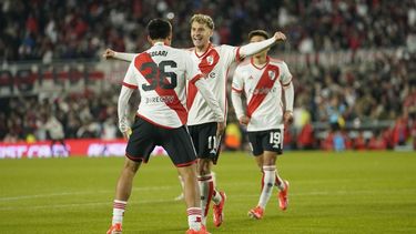 River Plate goleó 3-0 a Central Córdoba