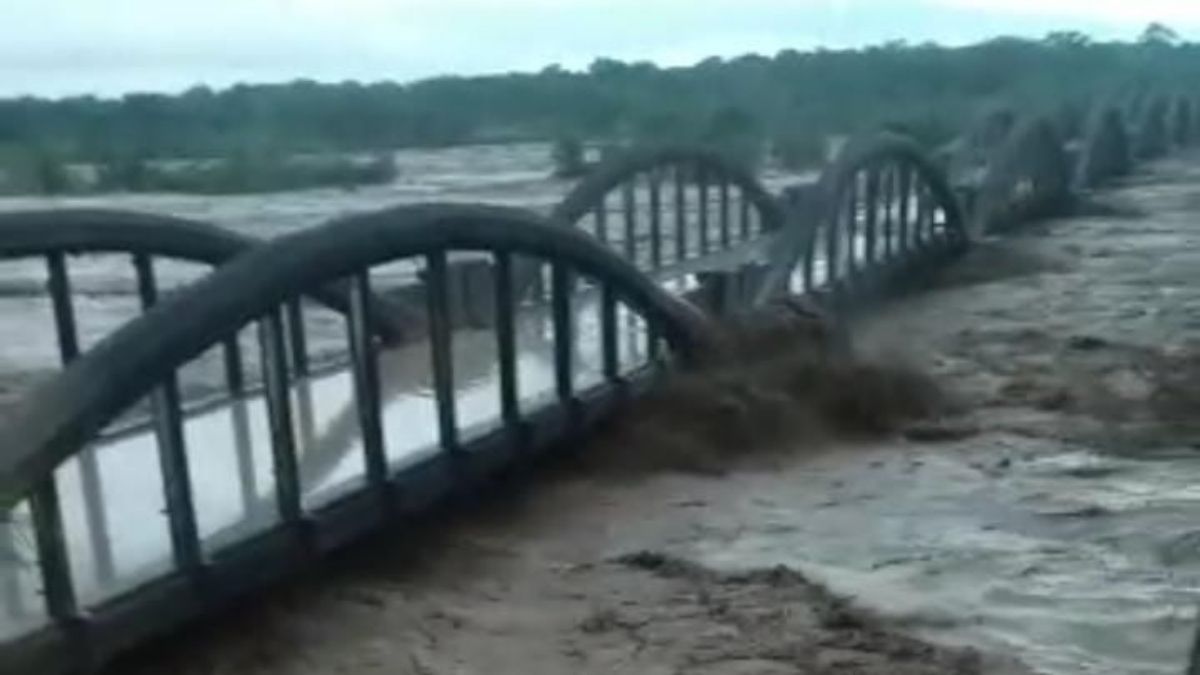 La crecida de los ríos inhabilitó puentes y rutas en Libertador.