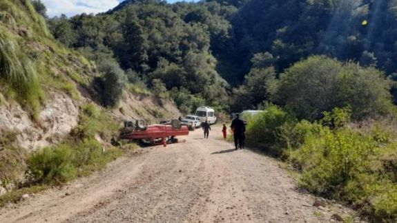 Arroyo Barro Blanco: un joven murió al volcar una camioneta