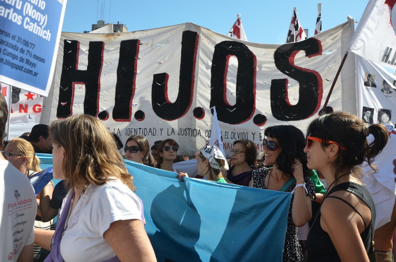 Agrupación HIJOS denunció que una militante fue golpeada y abusada: los detalles.&nbsp;