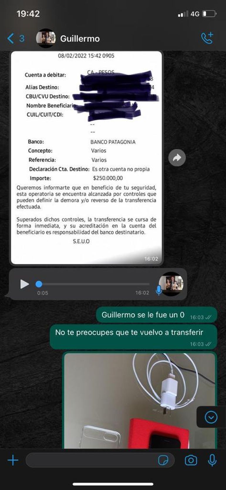 El estafador envió la imagen de un comprobante de banco de $250 mil. Luego buscaría la forma de que la víctima se lo devolviera.