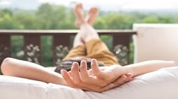Después de 40 minutos de siesta, la persona se despierta más cansado por la consolidación del sueño.