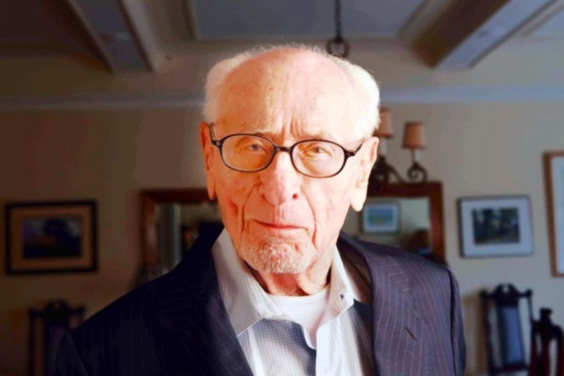 Eli Wallach