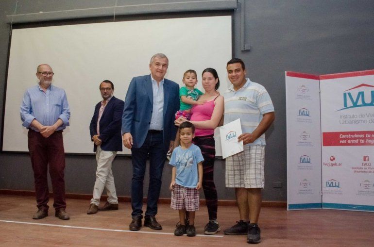 Adjudicacion en la Tupac.jpg