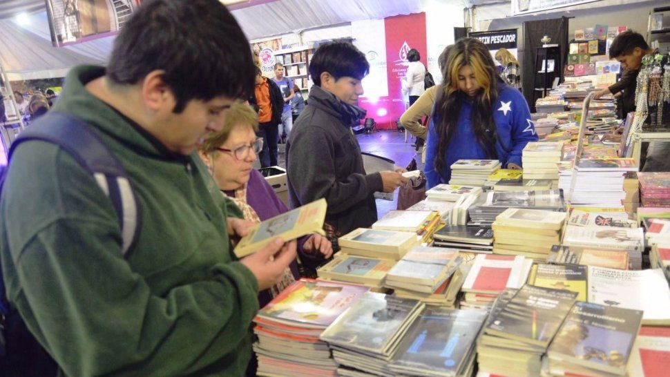 Hoy inaugura una nueva edición de la Feria del Libro en la plaza Ricardo Vilca