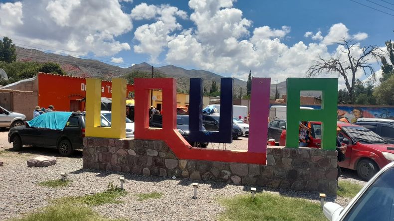 Carnaval 2026: Así se vivió la Bajada de los Diablos de Los Alegres de Uquía