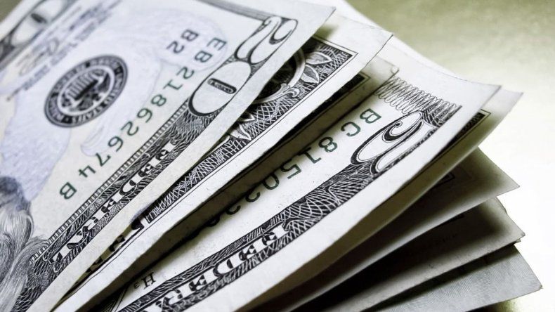 El dólar cerró a $29,40 y el Central tuvo que vender 300 millones