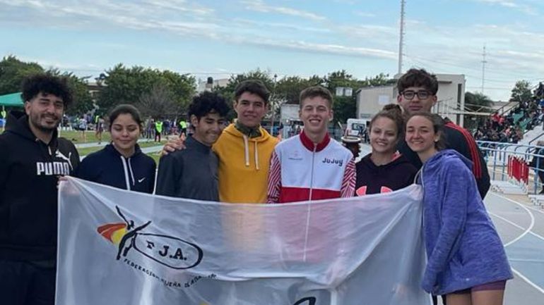 Delegación jujeña en la Copa Nacional U 18 de atletismo de Neuquén